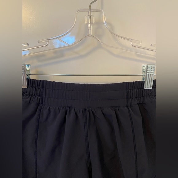 Lululemon hotty hot lined short - Picture 6 of 8